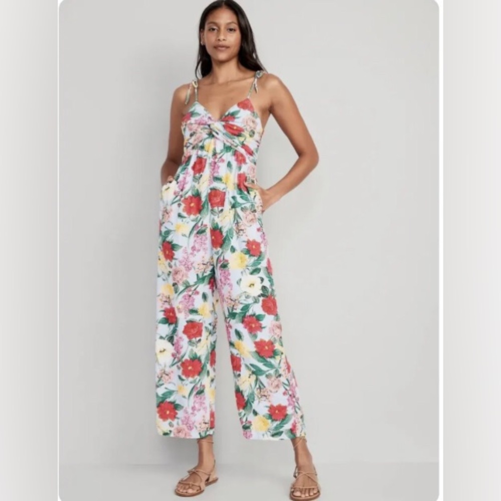 Tie-Shoulder Cropped Twist-Front Smocked Jumpsuit Size Medium